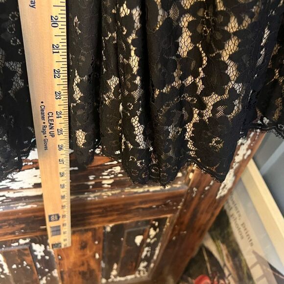 Gorgeous Neiman Marcus x Robert Rodriquez for Target Lace Cocktail Dress. 10. - Picture 10 of 10